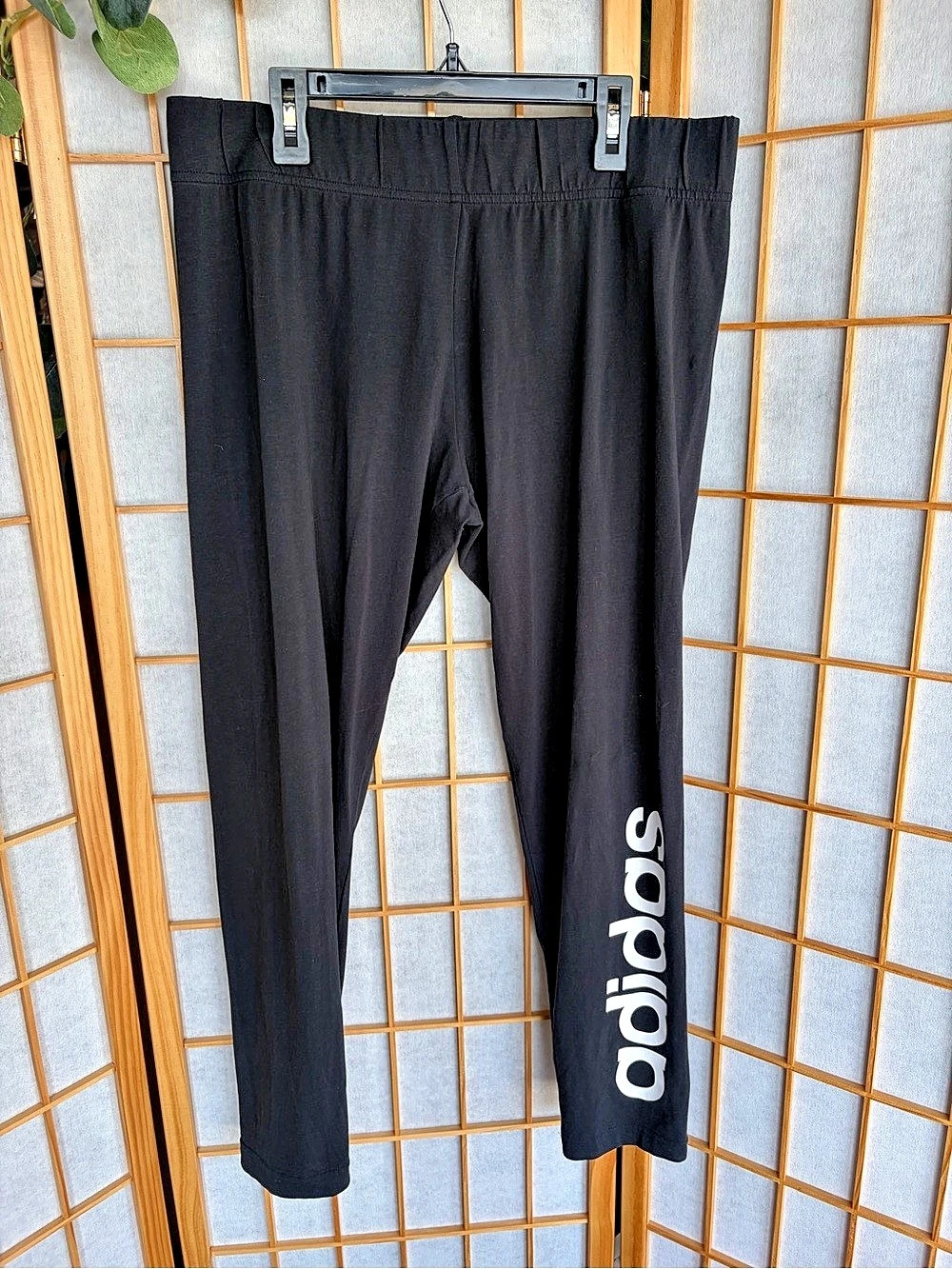 adidas Essentials Linear Leggings